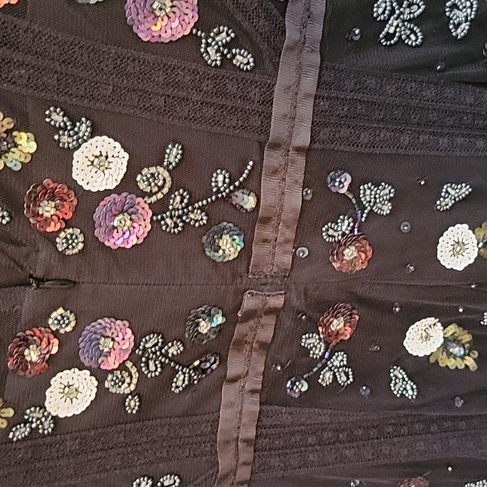 Chelsea & Violet black dress size 6 with sequined flowers - Picture 6 of 7